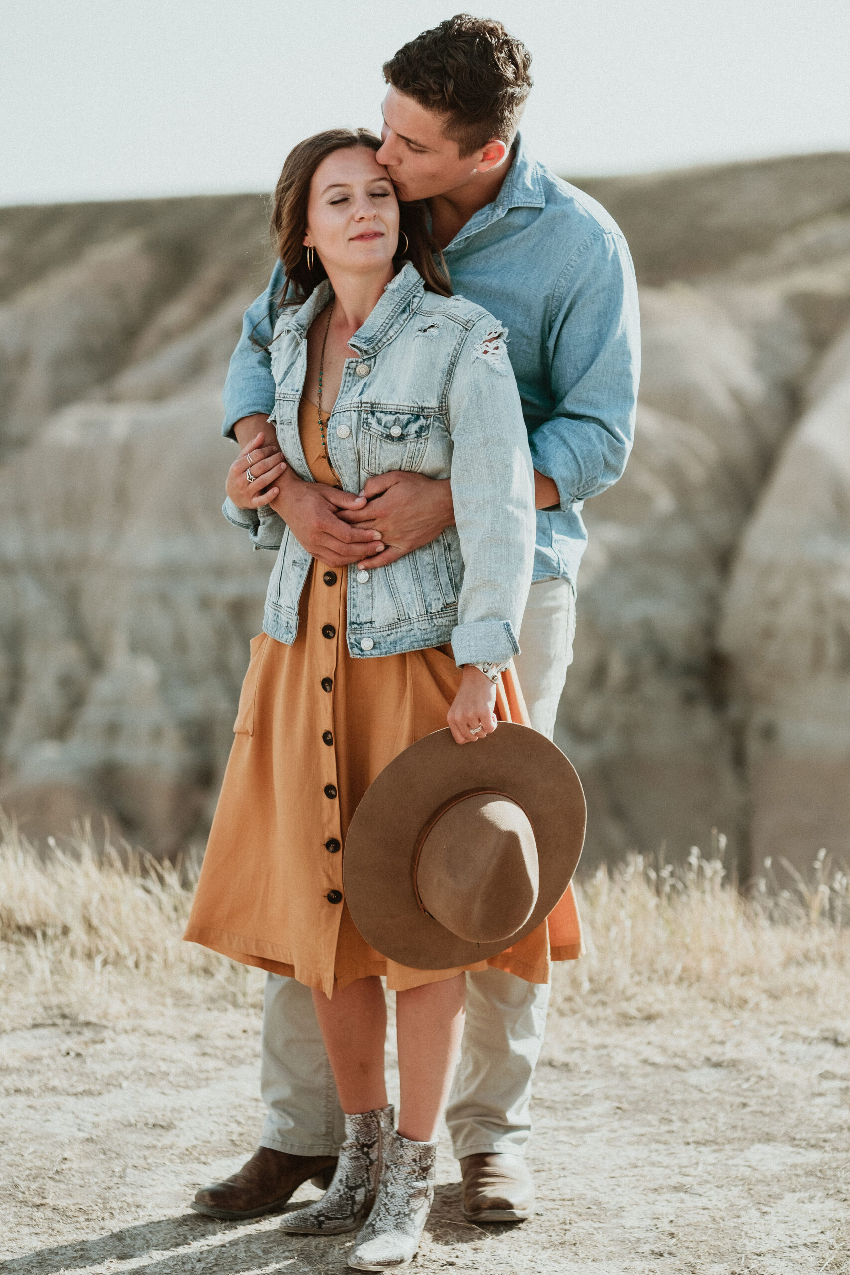 CouplePhotography_Peyton+JohnMarc_Badlands,SouthDakota-11.jpg