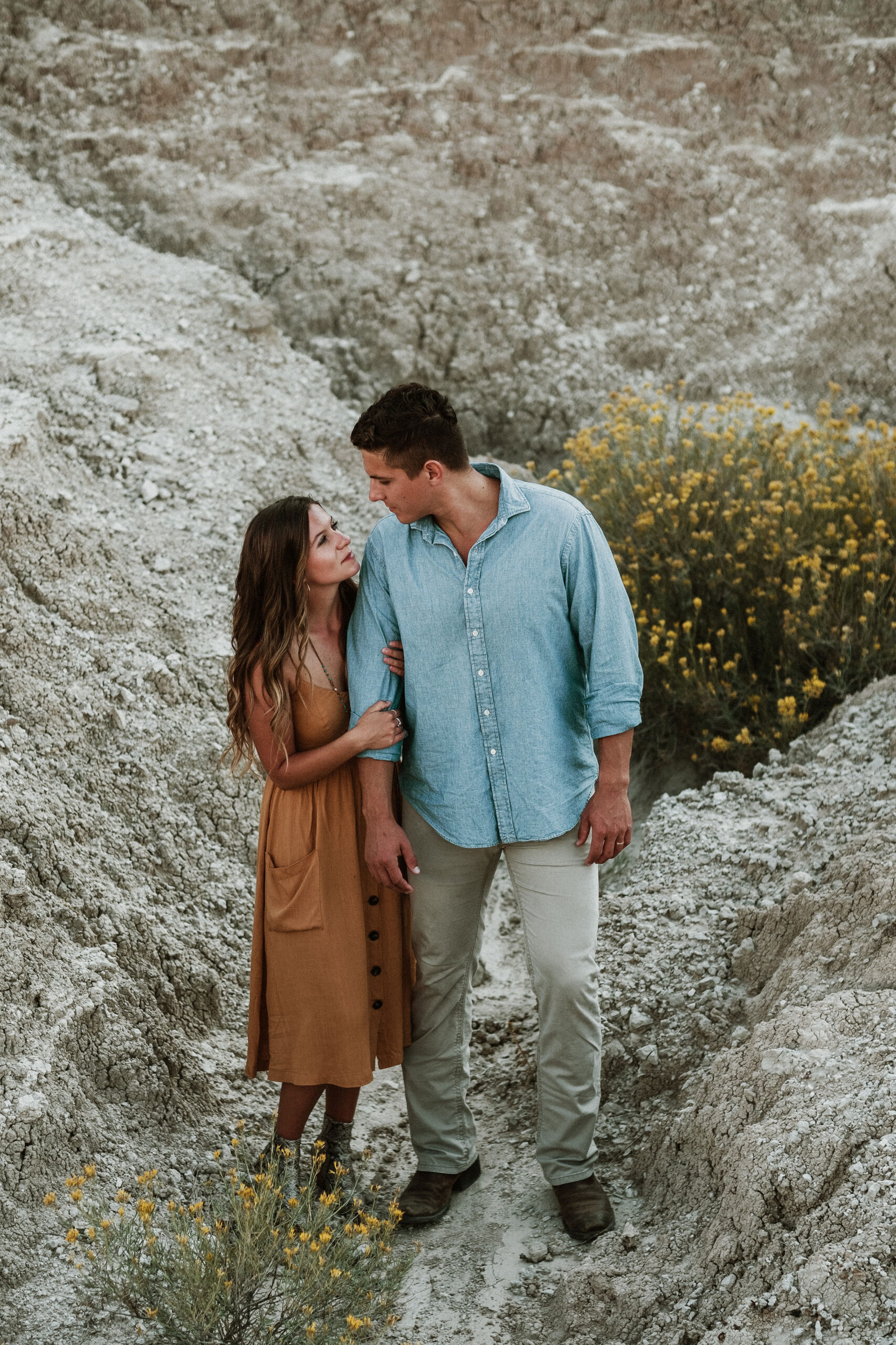 CouplePhotography_Peyton+JohnMarc_Badlands,SouthDakota-38.jpg