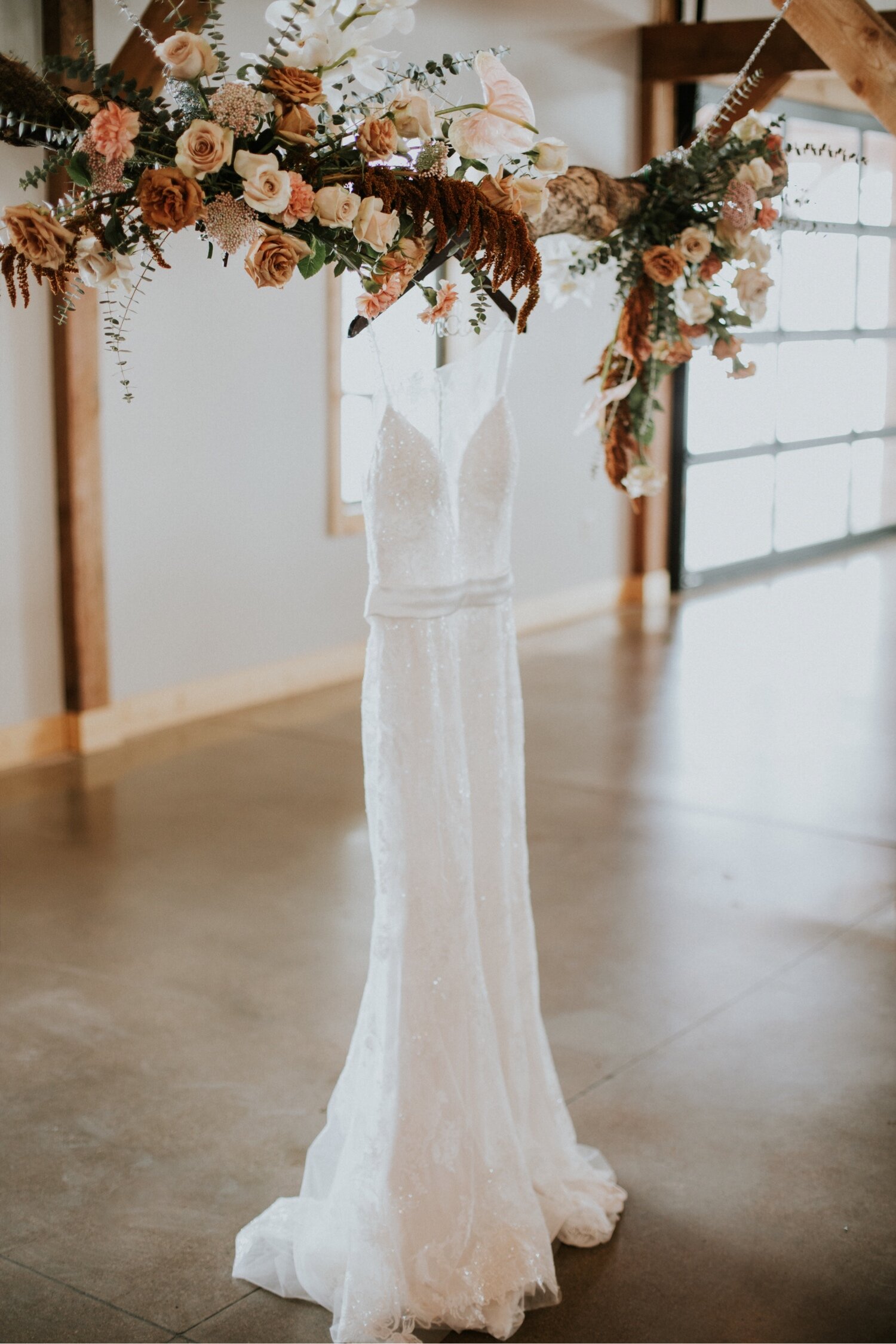  Wedding inspiration, wedding photography poses, wedding photo ideas, wedding photos, wedding photos poses, wedding photography, wedding ideas, the meadow barn wedding south dakota, south dakota wedding photographer, sioux falls wedding photographer,