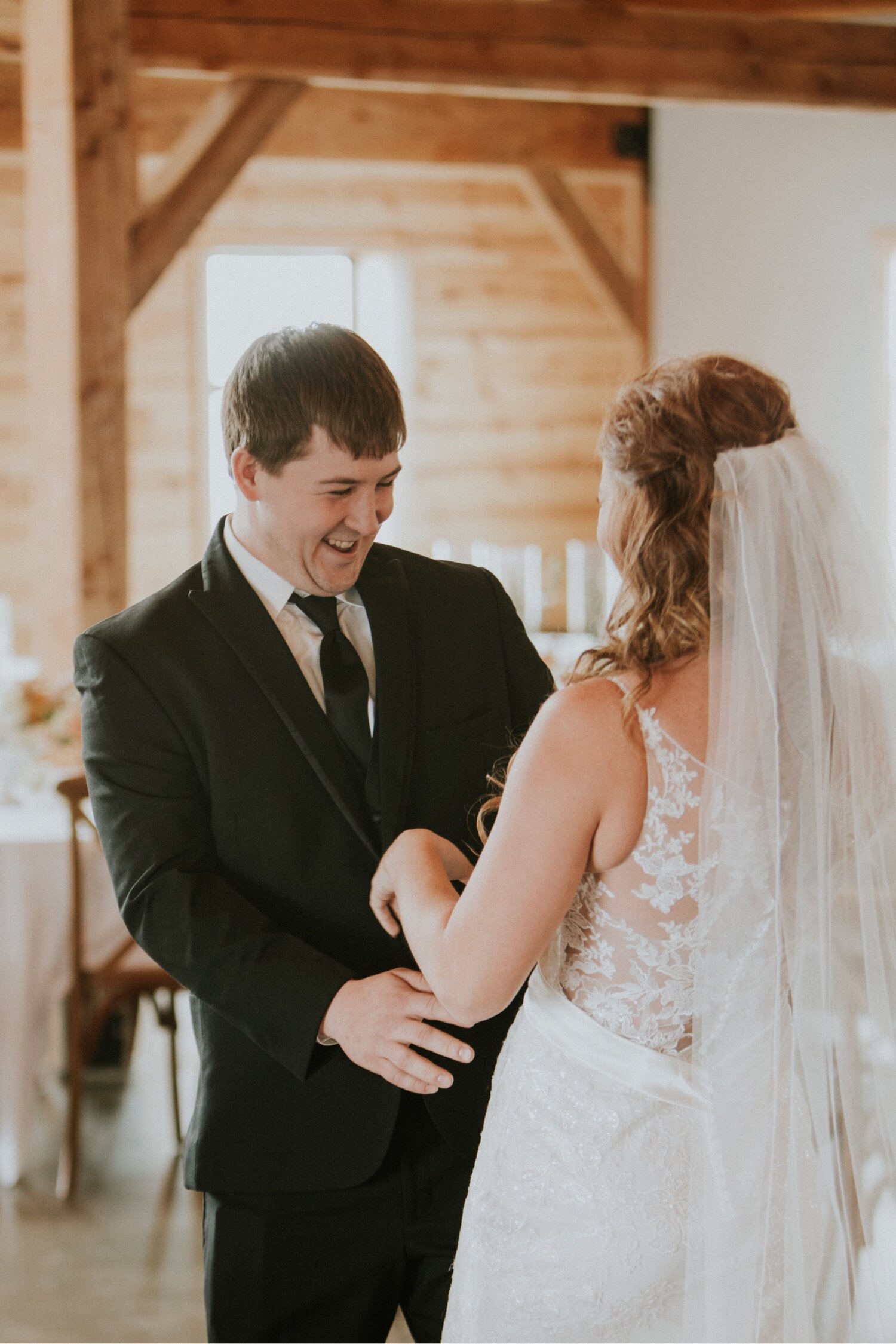  Wedding inspiration, wedding photography poses, wedding photo ideas, wedding photos, wedding photos poses, wedding photography, wedding ideas, the meadow barn wedding south dakota, south dakota wedding photographer, sioux falls wedding photographer,