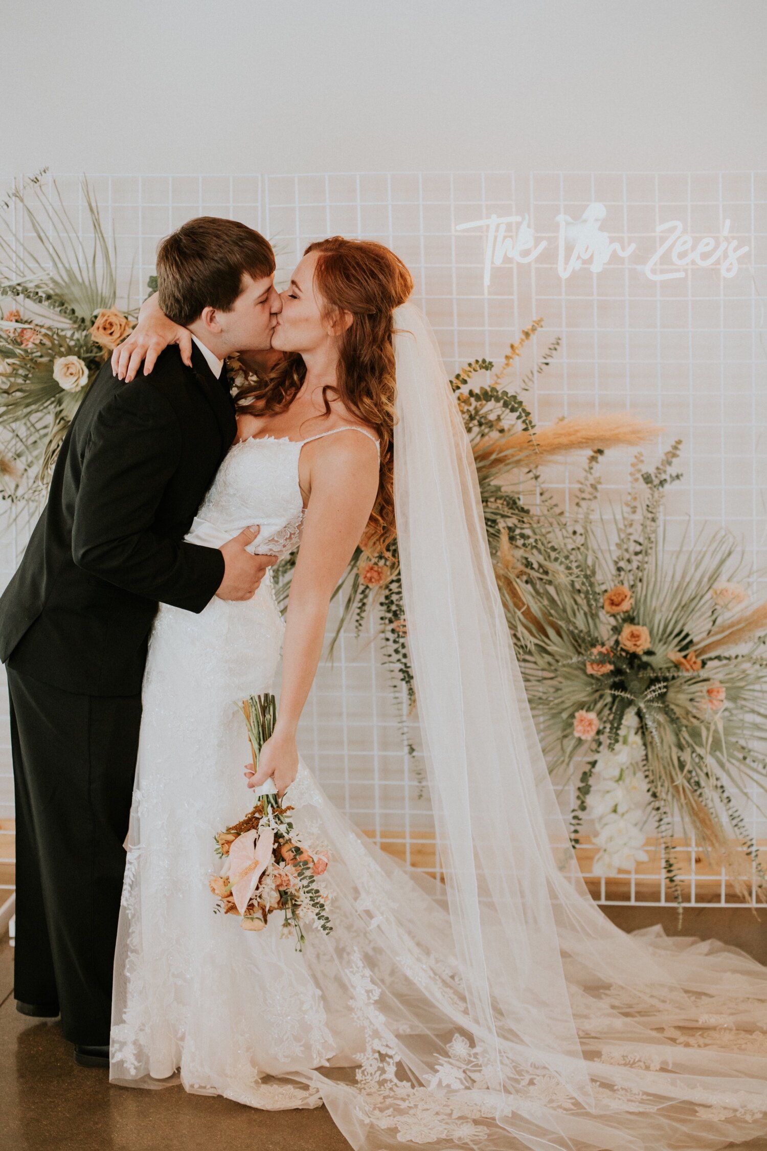  Wedding inspiration, wedding photography poses, wedding photo ideas, wedding photos, wedding photos poses, wedding photography, wedding ideas, the meadow barn wedding south dakota, south dakota wedding photographer, sioux falls wedding photographer,