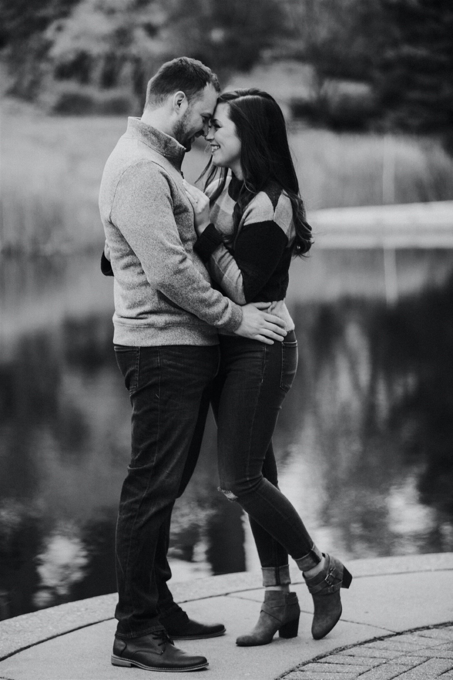  Centennial Lakes Edina Engagement Photos Minnesota-Photographer, Minneapolis-Photographer, Edina-Photographer, Midwest-engagement-photography, Midwest-engagement-photography, Midwest-wedding-photographer, Fall-engagement-photos, Fall-engagement-phot