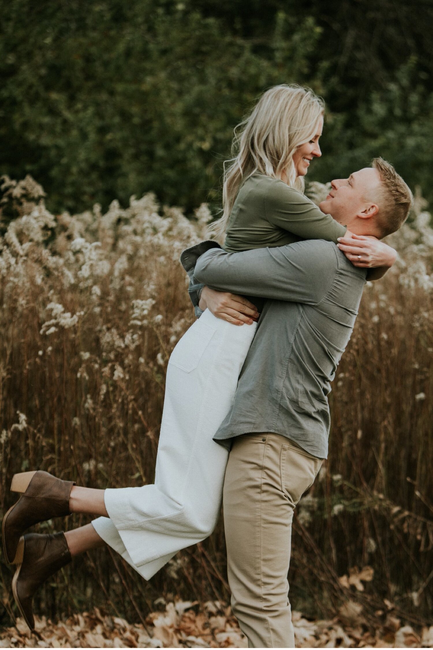  Meadowbrook Park, Urbana, IL Engagement Session | Illinois Engagement Photographer Midwest Engagement Photographer, Midwest Engagement Photography, Sioux Falls Wedding Photographers, Wedding Photography, Engagement Photos, Engagement Photography, Si