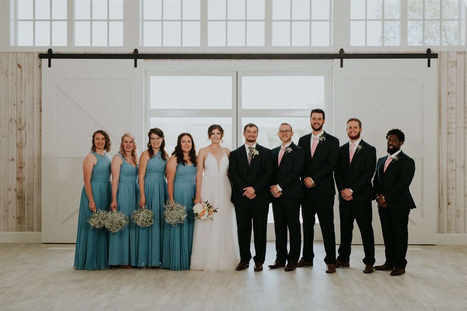  Laurel Ridge Barn Wedding | Sioux Falls Wedding Photographer | South Dakota Wedding Photographer Sioux Falls Wedding | Sioux Falls Wedding Vendors | Sioux Falls Wedding Venue | South Dakota Wedding | Sioux Falls Photography | South Dakota Photograph