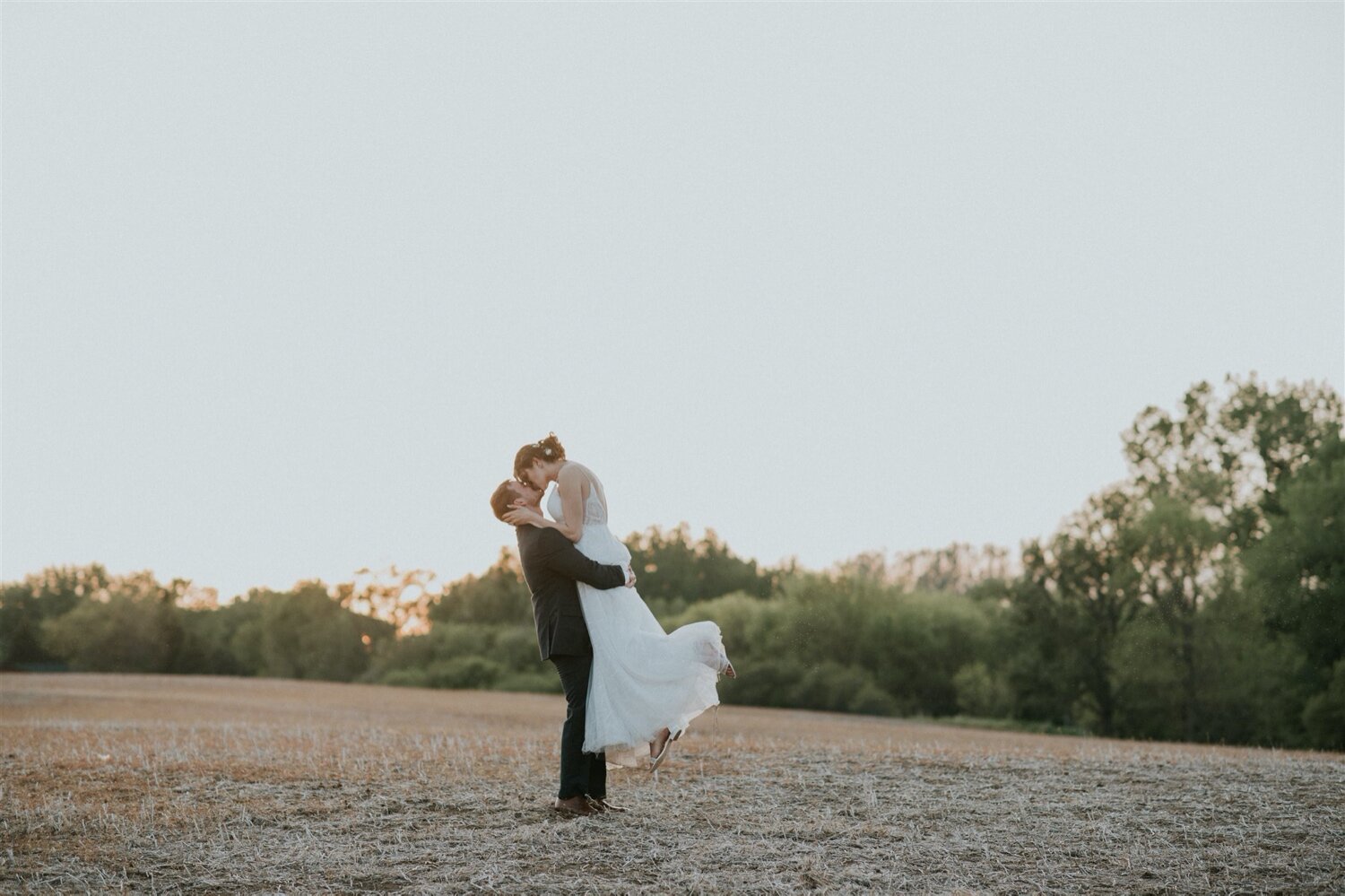  Laurel Ridge Barn Wedding | Sioux Falls Wedding Photographer | South Dakota Wedding Photographer Sioux Falls Wedding | Sioux Falls Wedding Vendors | Sioux Falls Wedding Venue | South Dakota Wedding | Sioux Falls Photography | South Dakota Photograph