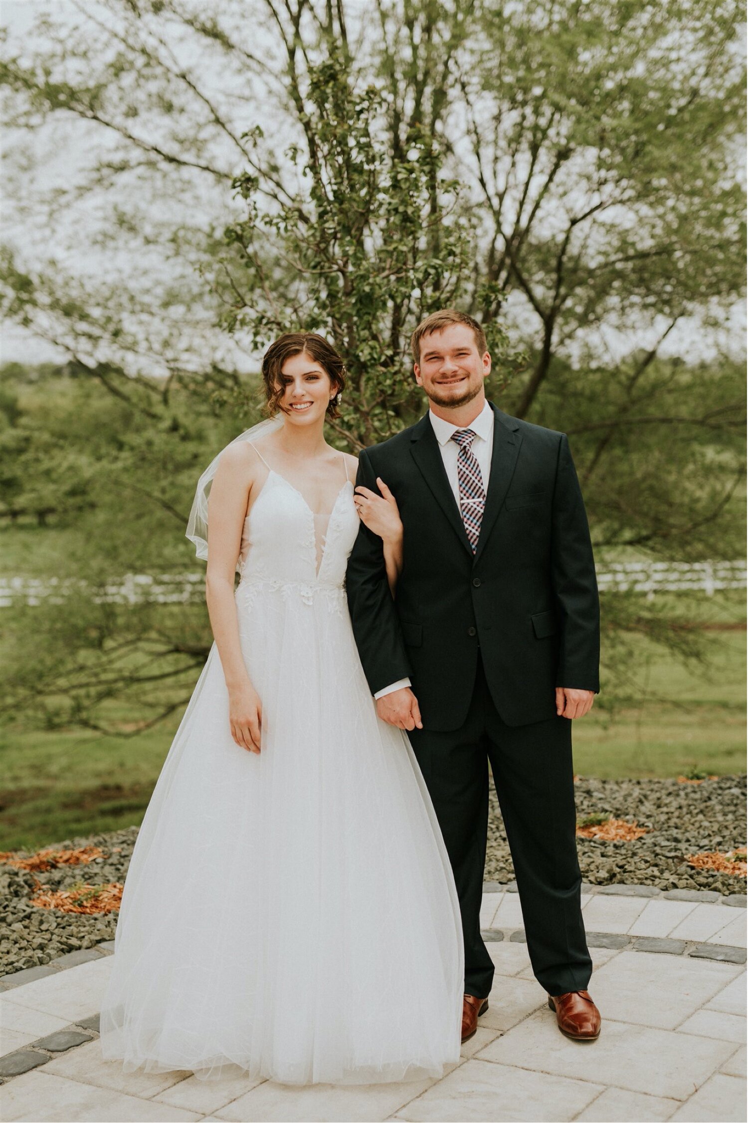 22_Mary + Cole _ Laurel Ridge Barn _ Sioux Falls Wedding Photographer-195.jpg